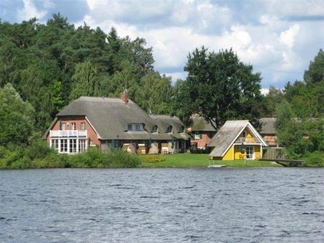 Ferien Direkt Am Wasser Mit Hund Krakow am See Εξωτερικό φωτογραφία